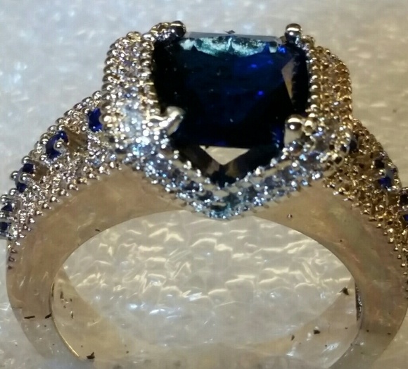 Blue sapphire yellow gold women's ring - Picture 2 of 3
